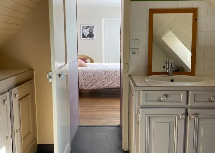 Bed and breakfast Les De L'atelier